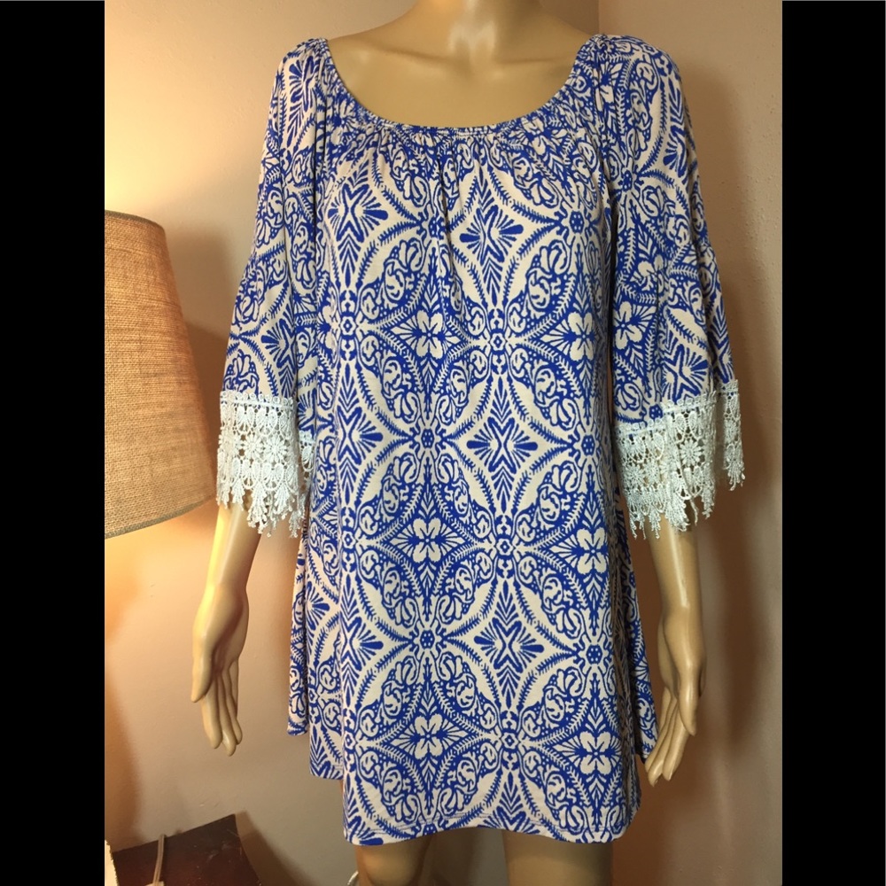 Boutique dress/tunic  with lace sleeves size L